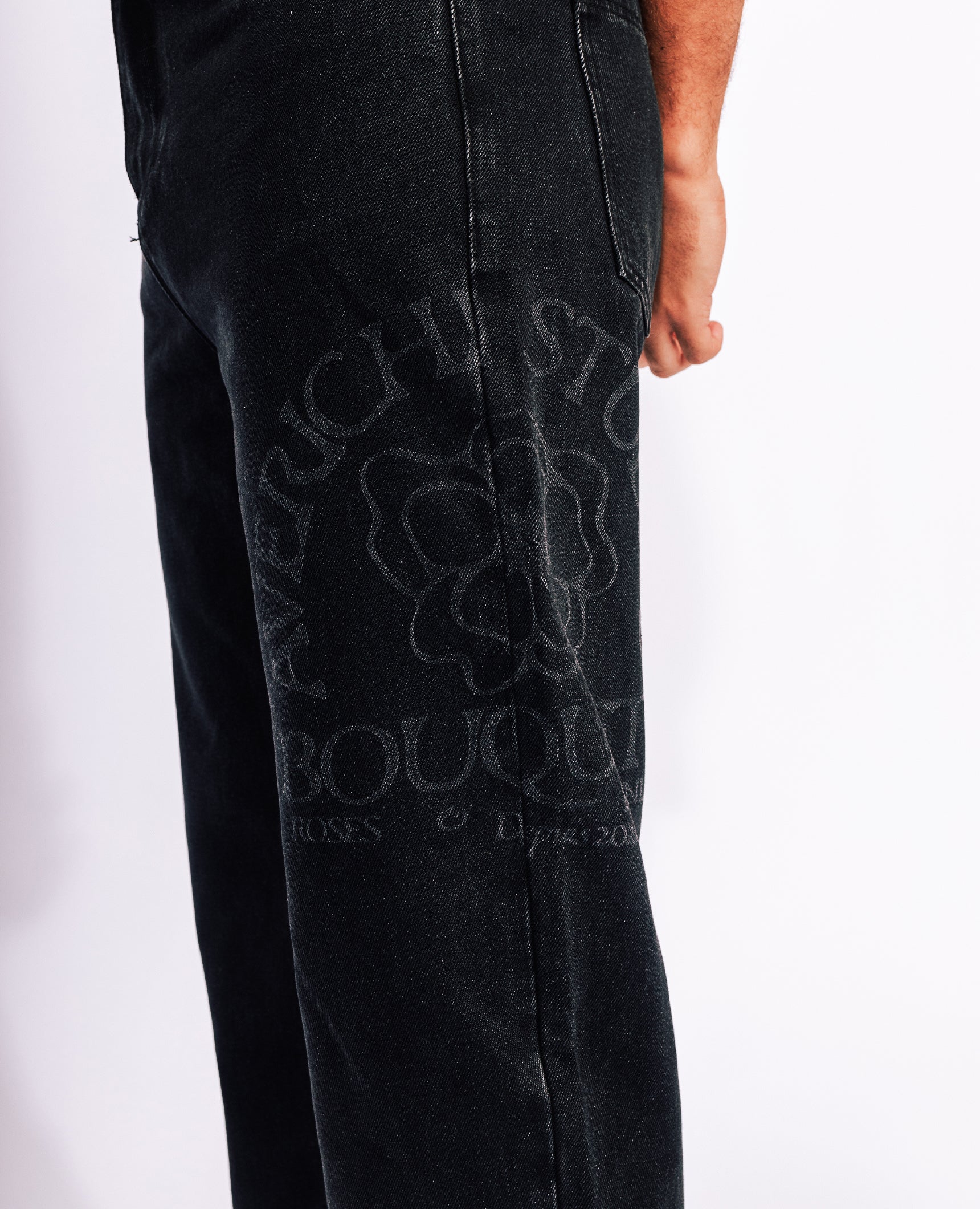 Bouquets Roses Black Jeans